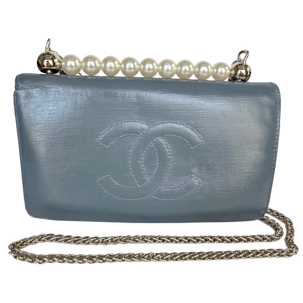 CHA-NEL CC Grey Leather Bifold Wallet on Chain